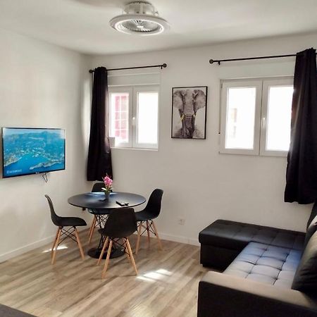 Apartamento Blanco Y Negro En El Centro Alicante Kültér fotó