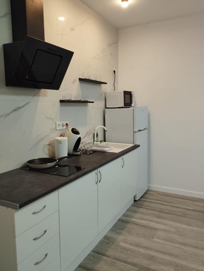 Apartamento Blanco Y Negro En El Centro Alicante Kültér fotó
