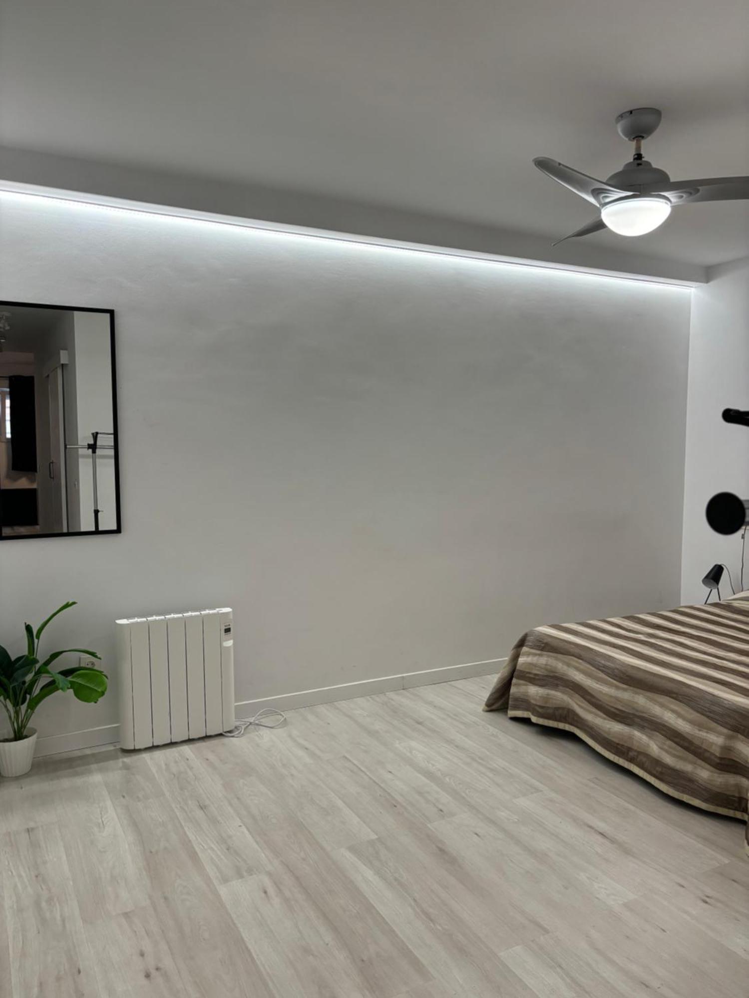 Apartamento Blanco Y Negro En El Centro Alicante Kültér fotó