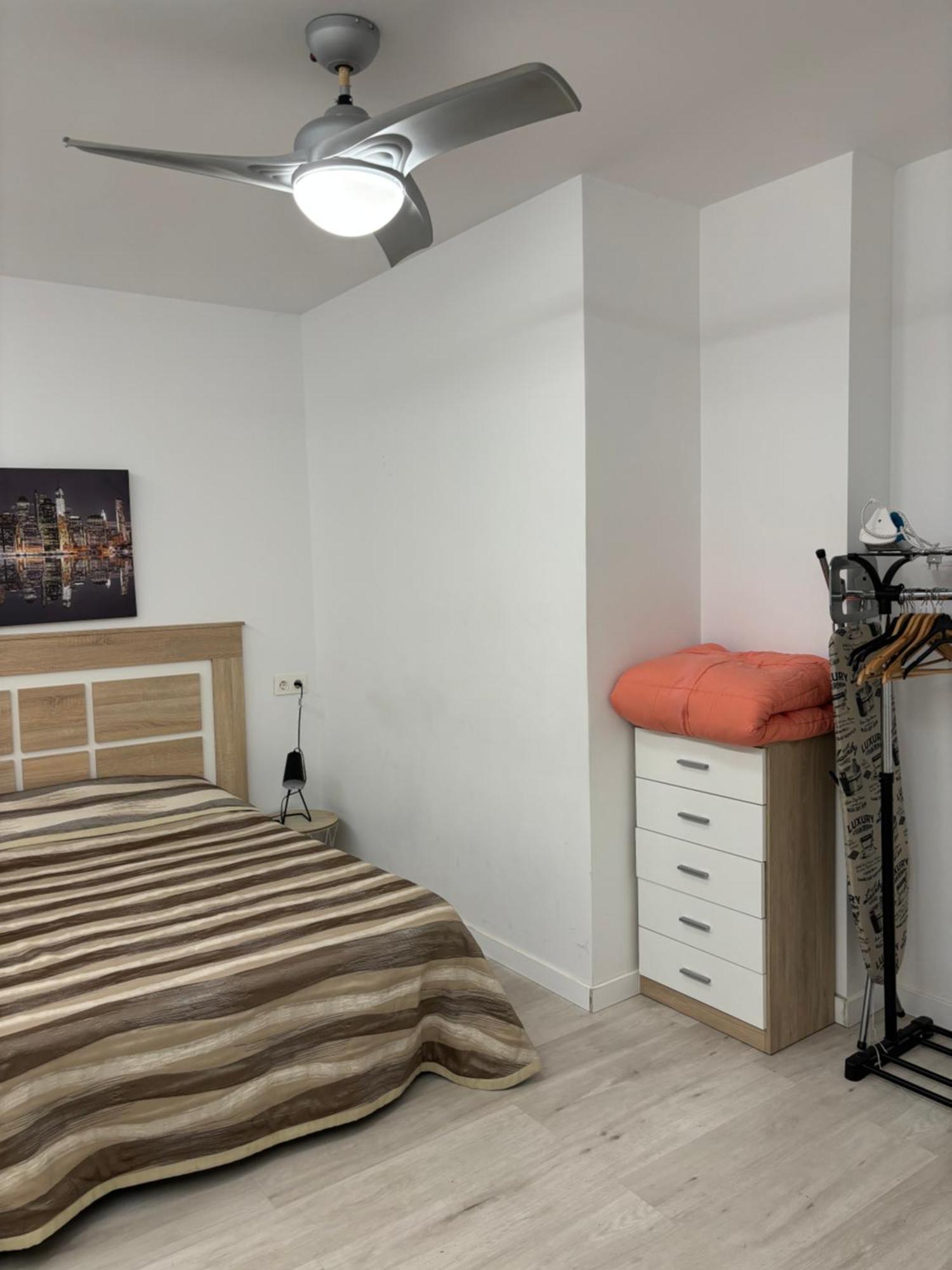 Apartamento Blanco Y Negro En El Centro Alicante Kültér fotó